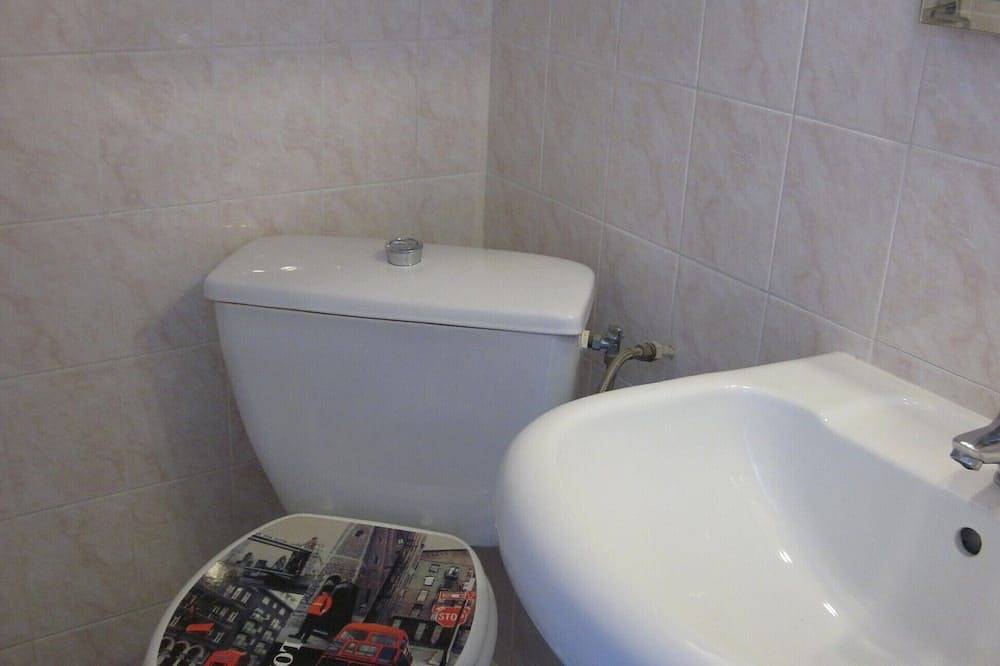 Appartamento intero, Accogliente Appartamento F1 Place Paoli con Vista Montagna e Wi-Fi in Corte Francia, Parco naturale regionale della Corsica