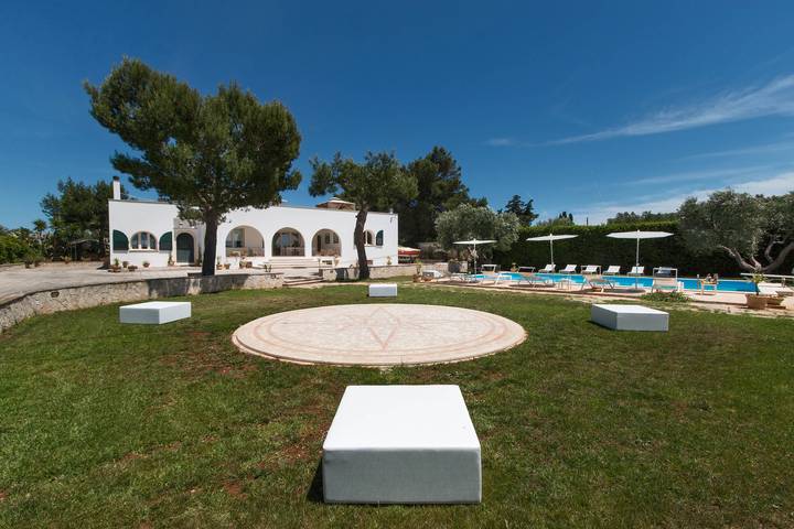 Location de vacances pour 14 personnes, avec Balcon/Terrasse ainsi que Jardin et Piscine à Gagliano del Capo - 2