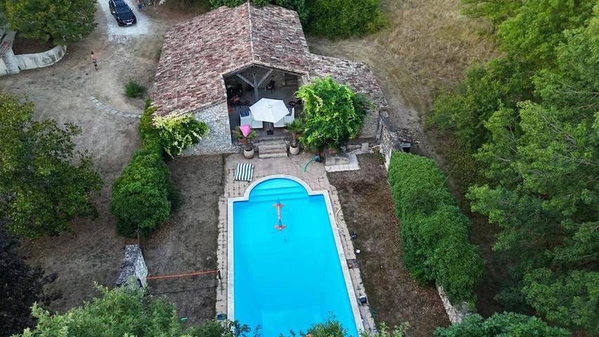 Location de vacances pour 10 personnes, avec Balcon ainsi que Terrasse et Piscine à Savignac-sur-Leyze