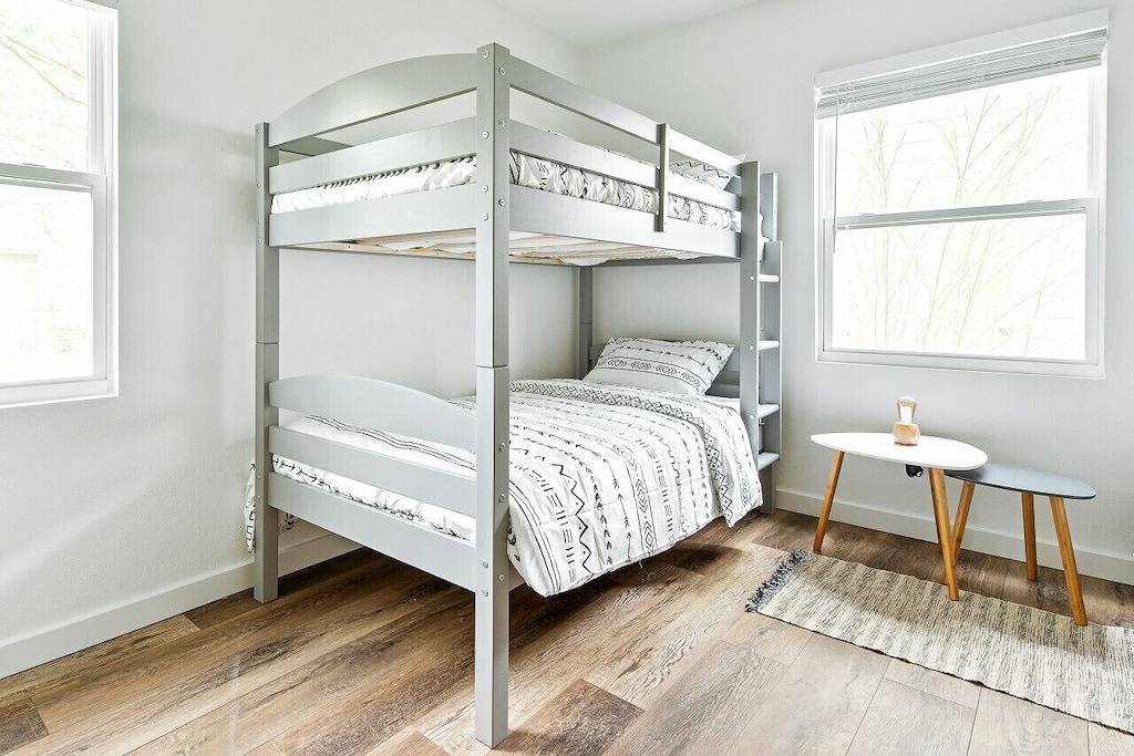 Fully remodeled Cozy house, 10 min. from airport in Irving, Dallas County