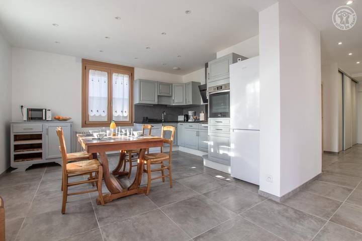 Gîte pour 4 personnes, avec terrasse et jacuzzi ainsi que jardin et sauna à Ugine - 2