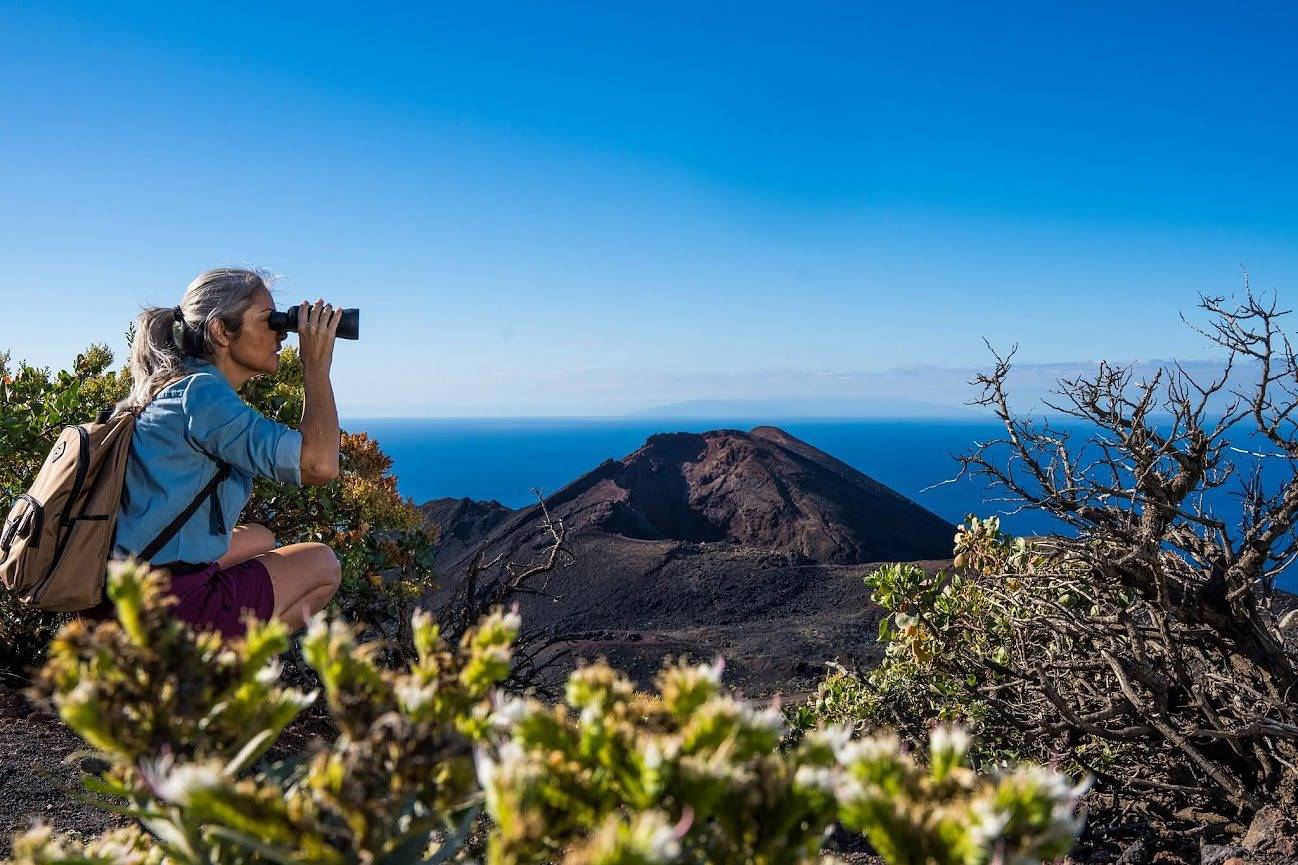 Entire holiday apartment, 2 Bed Island Retreat-Sleeps 4-5 Min Walk To Beach in El Planto, Santa Cruz de La Palma