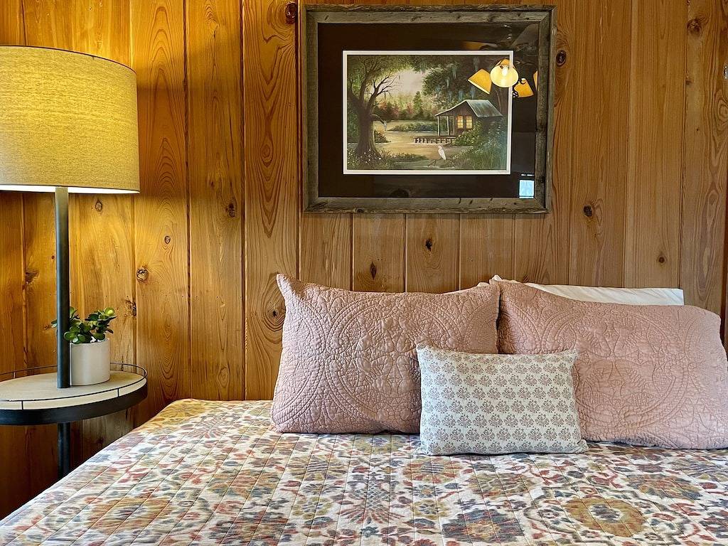 ** Einmal ein Teil der geliebten Shady Oak Lodge - Hütte 3 (5 Personen) ** in Toledo Bend Reservoir