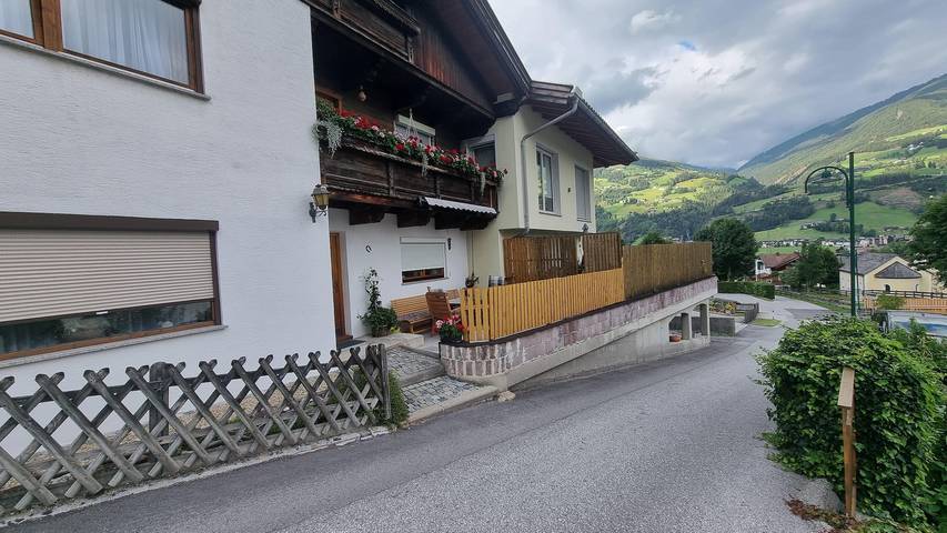 Ganze Ferienwohnung, Haus Harmonie in Tuxer Alpen, Kaltenbach