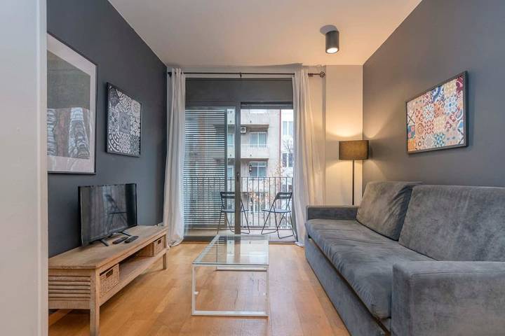 Ferielejlighed for 5 personer, med have i Barcelona