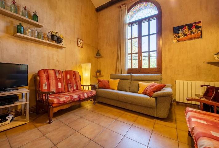 Casa de vacaciones para 8 personas, con jardín y vistas, Se admiten mascotas en Pla de l'Estany - 3