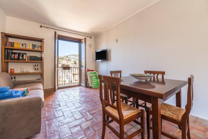 Hel lejlighed, Apartment 'Rokkaria Holiday' with Wi-Fi and Air Conditioning in Crabonaxa/Villasimius, Villasimius