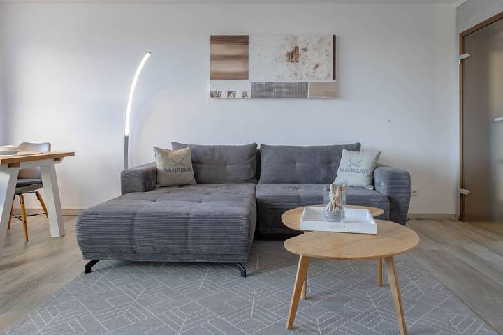 Ganze Wohnung, Moderne 2-Zimmerwohnung in Westerland, in direkter Strandlage mit Balkon. in Westerland, Sylt (Gemeinde)