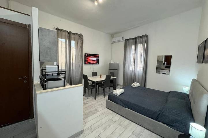 Entire apartment, Civic 10 Ii Spacious studio apartment with terrace above at Sassari Center in Sassari, Sassari Province