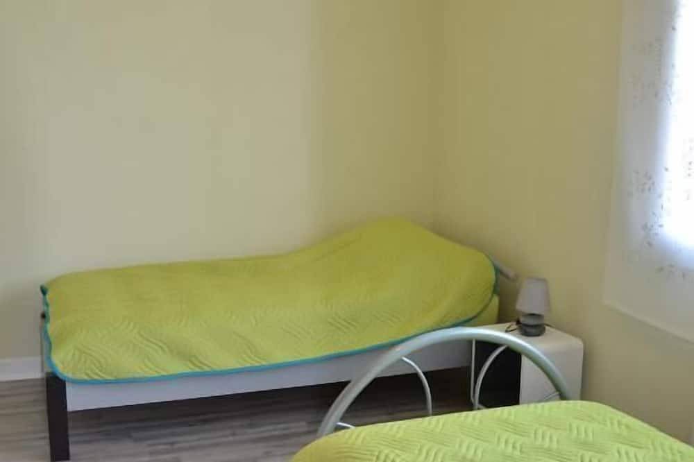 Possibilité de Couchages Pour 6 Personnes in Arcis-sur-Aube, Aube (desambiguación)