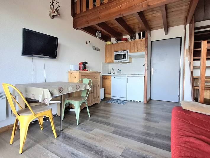 Ganzes Studio, Gemütliche 2-Zimmer-Kabine-Wohnung für 6 Personen mit Südbalkon und privatem Parkplatz in Thuir, Mittelmeerküste (Frankreich)