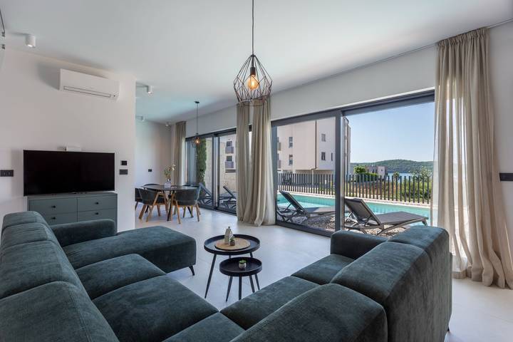 Villa pour 6 personnes, avec balcon ainsi que vue sur l’océan et piscine, adapté aux familles à Pomer - 4