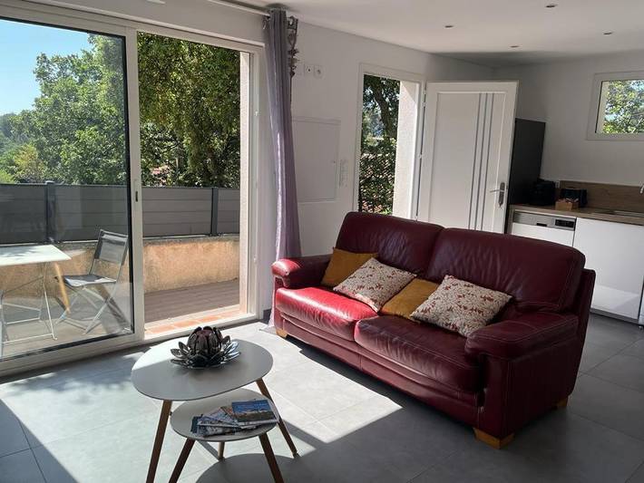 Location de vacances pour 4 personnes, avec terrasse à Le Revest-les-Eaux - 4