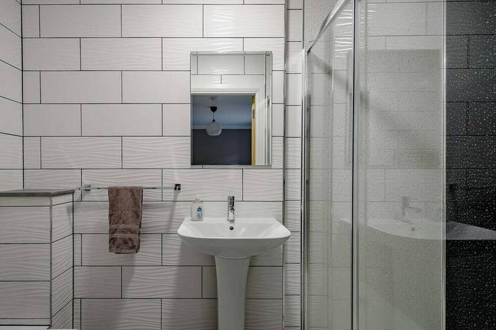 3 Bed in Alexandria in Loch Lomond, West Dunbartonshire