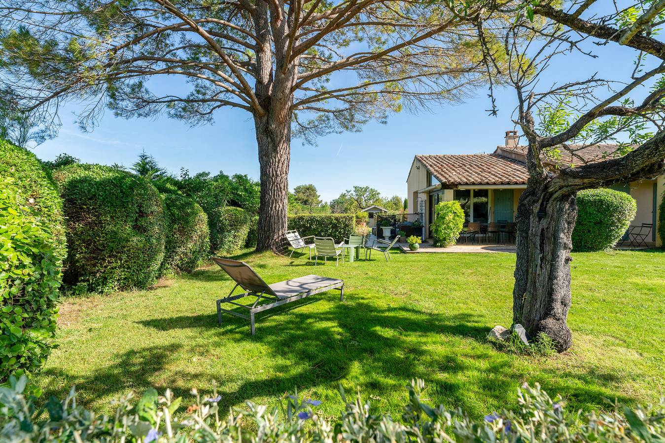 Élégance et sérénité au cœur des Alpilles : séjournez au Mas Lis Amélie à Eygalières in Eygalières, Région d'Arles