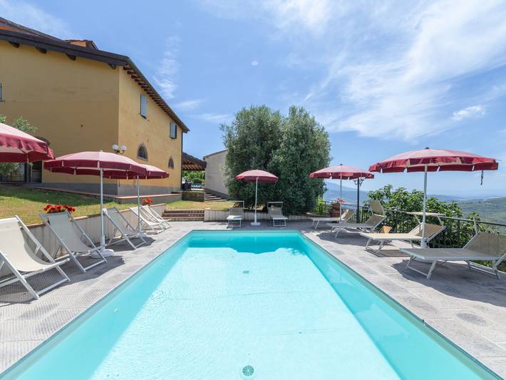 Gîte pour 4 personnes, avec jardin ainsi que terrasse et vue à Pontassieve - 2