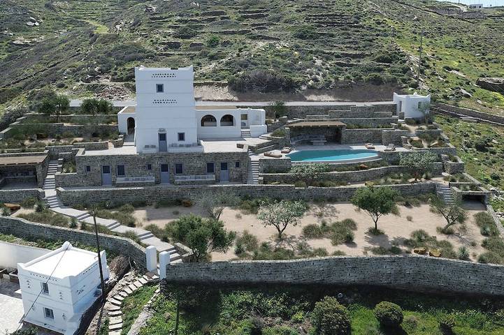 Villa for 10 people, with garden and balcony, with pets in Ios
