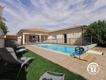Gîte pour 6 personnes, avec jardin et piscine à Pomérols
