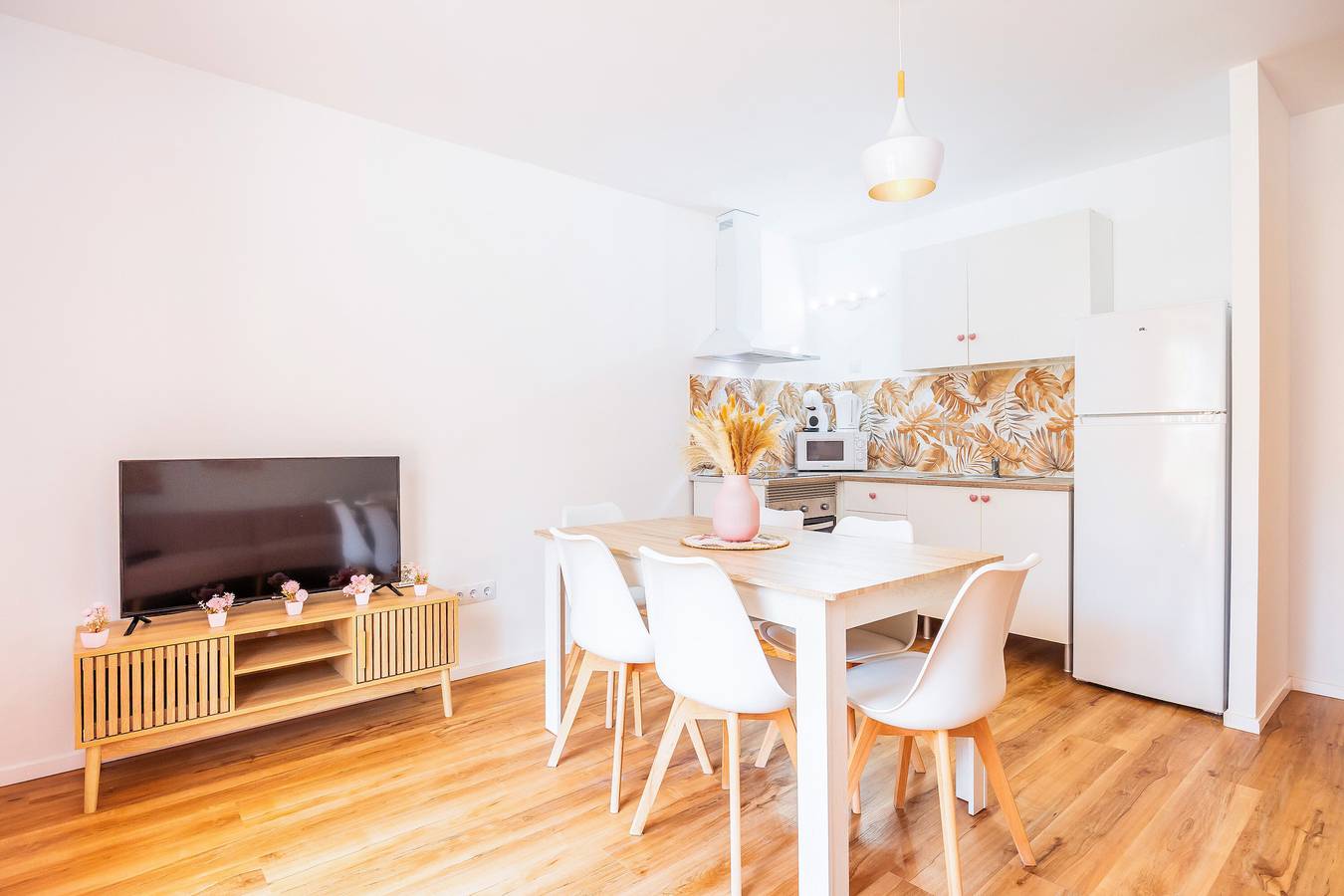 Entire apartment, Apartment 'Gran Sol Family 1' with Shared Pool, Wi-Fi and Air Conditioning in Cala Serena, Felanitx