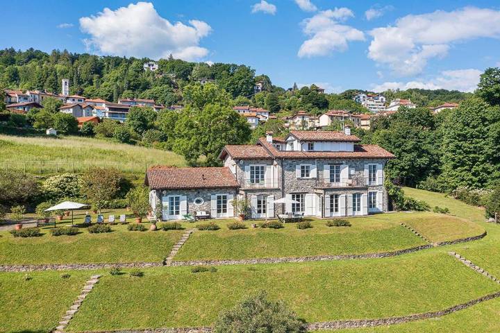 Villa pour 11 personnes, avec vue et jardin ainsi que vue sur le lac et piscine à Comune di Stresa - 2