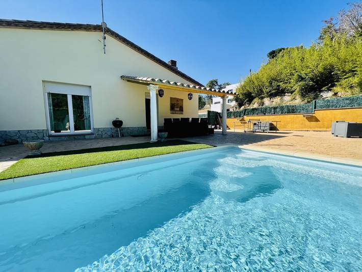 Ferienhaus für 6 Personen, mit Terrasse und Pool in Calonge