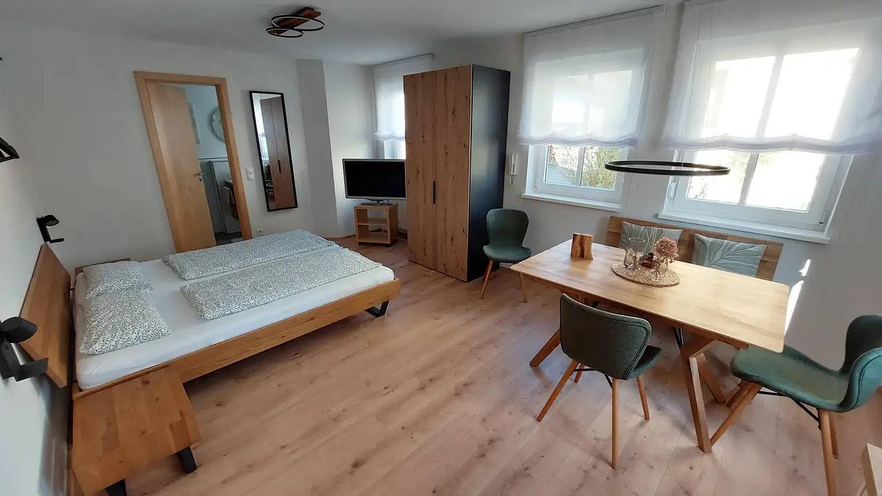 Ganze Ferienwohnung, Ferienwohnung für 2 Personen (30 m²) in Burrweiler in Burrweiler, Südliche Weinstraße