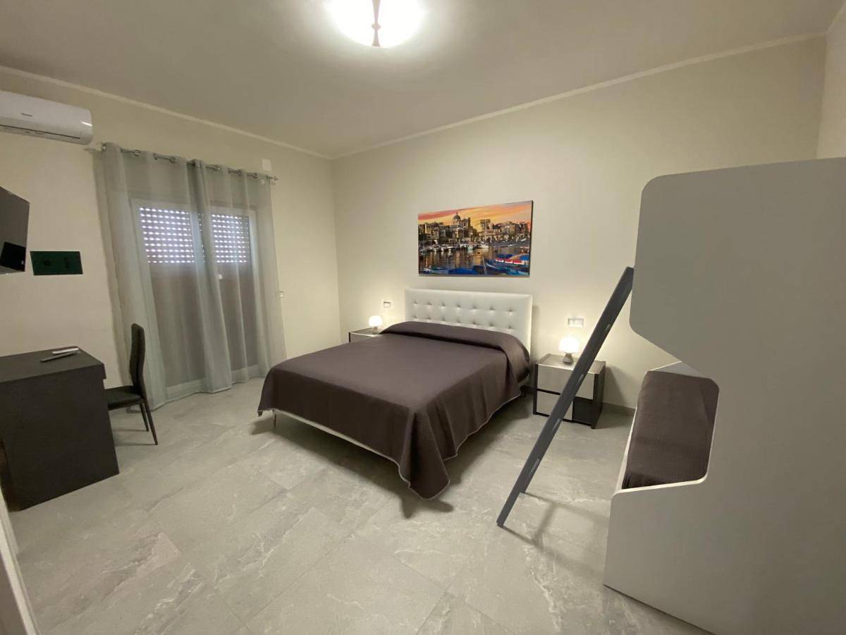Family Room with Private Bathroom in Gragnano, Napoli e dintorni