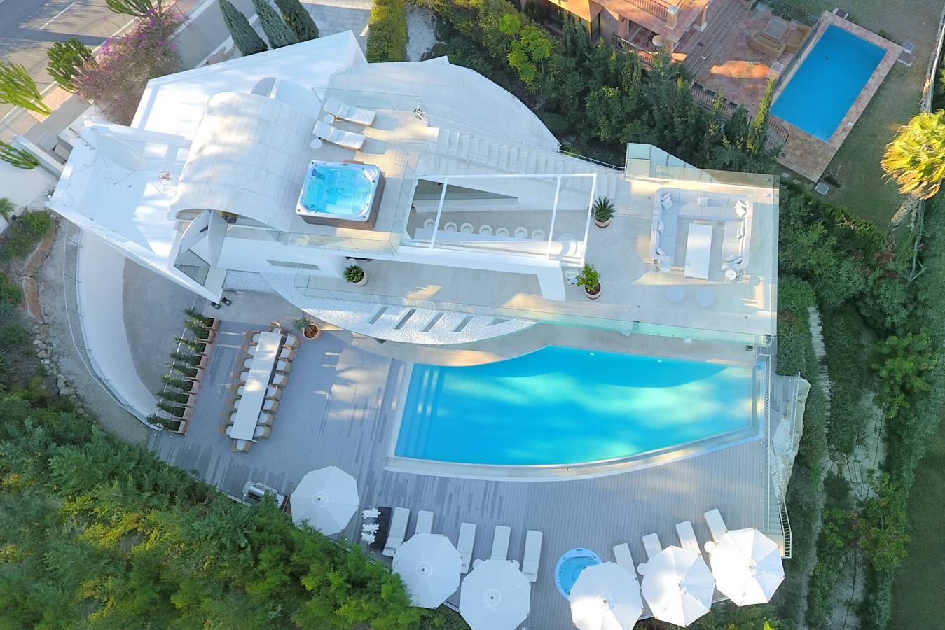 3325 Villa Blanca in Marbella West, Marbella
