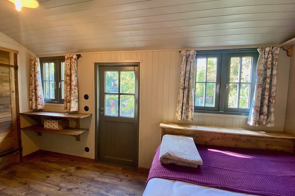 Shepherd’s Hut - Ideal for Couples - Near Morzine in Seytroux, Thonon-les-Bains und Umgebung