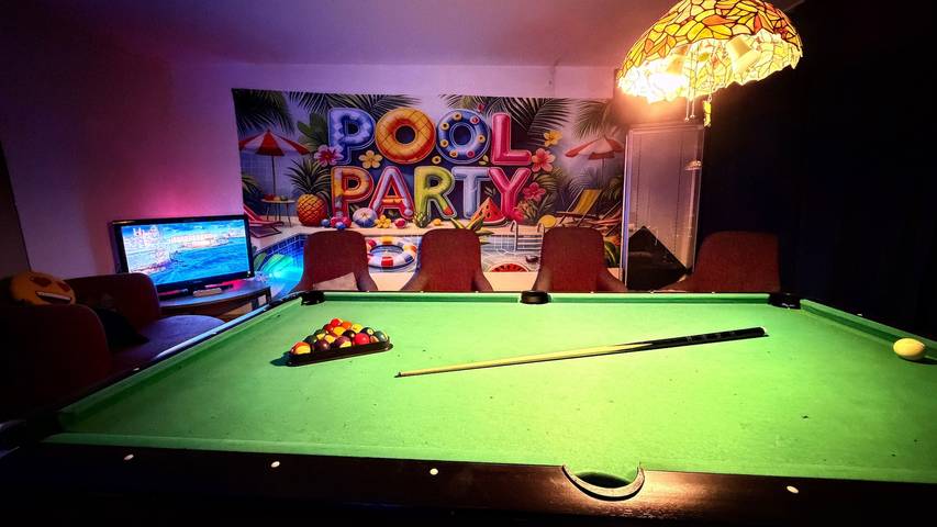 Ferienhaus für 21 Personen, mit Whirlpool und Garten, mit Haustier
