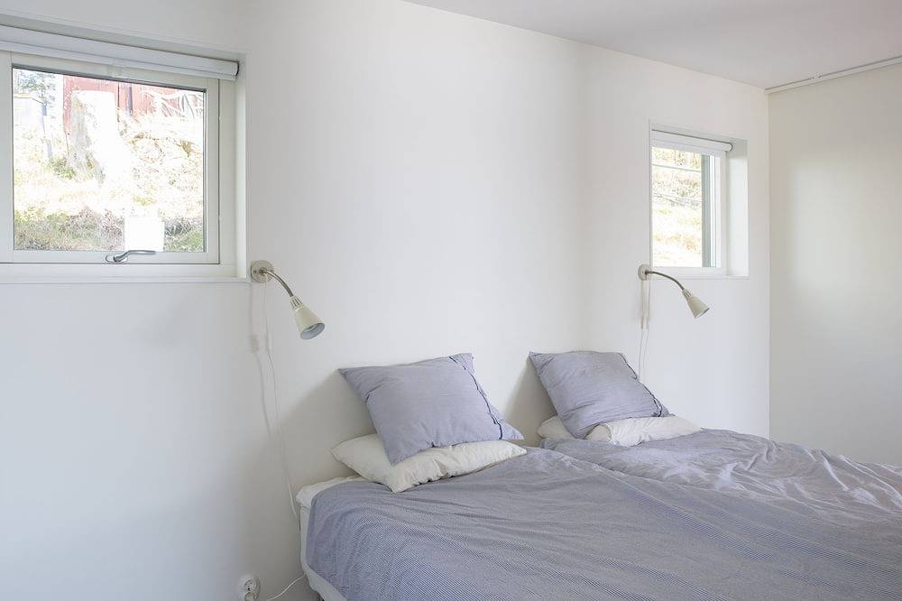 Design-Haus mit eigenem Pier am See in Varberg, Halland