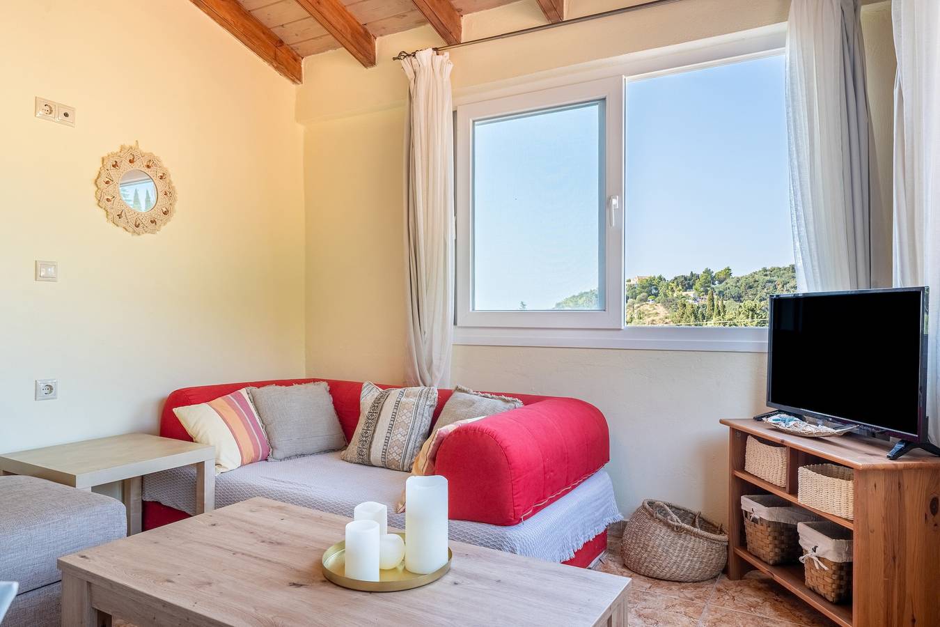 Entire apartment, Holiday Apartment "Arianna Grand" with Sea View, Shared Pool & Wi-Fi in Paleokastritsa, Corfu