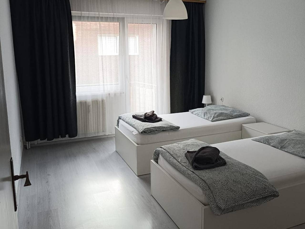Ganze Wohnung, Apartment „The Riverside Flat“ mit Balkon und Wlan in Meiderich/Beeck, Duisburg