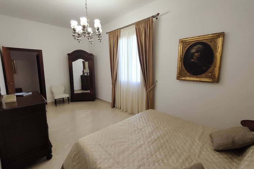 Villa Fontana with private pool and ancient botanical park in Sant'Andrea Bonagia, Valderice