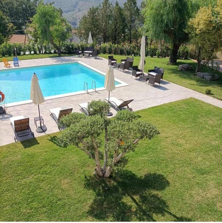 Ferienwohnung für 4 Personen, mit Garten und Pool sowie Ausblick