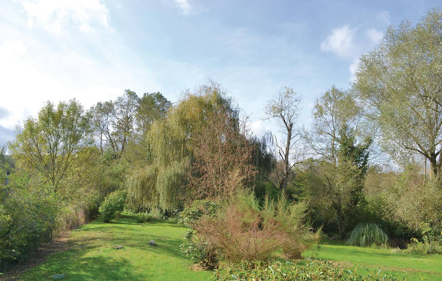 Apt au bord de la piscine près de Monestier 2.5km avec parking et feu de camp in Monestier, Périgord Pourpre