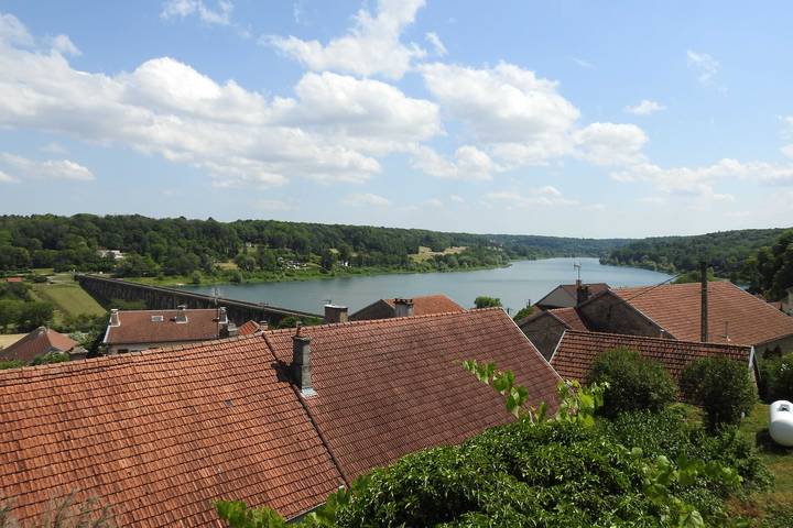 Location de vacances pour 8 personnes, avec terrasse dans Haute-Marne - 2