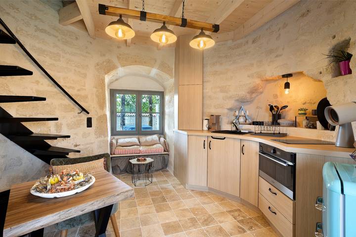 Le Moulin des Chouettes – Jacuzzi in a Unique Setting in La Jarrie, La Rochelle region