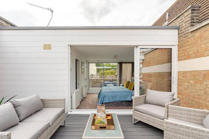 Villa für 14 Personen, mit Whirlpool und Balkon in London - 3