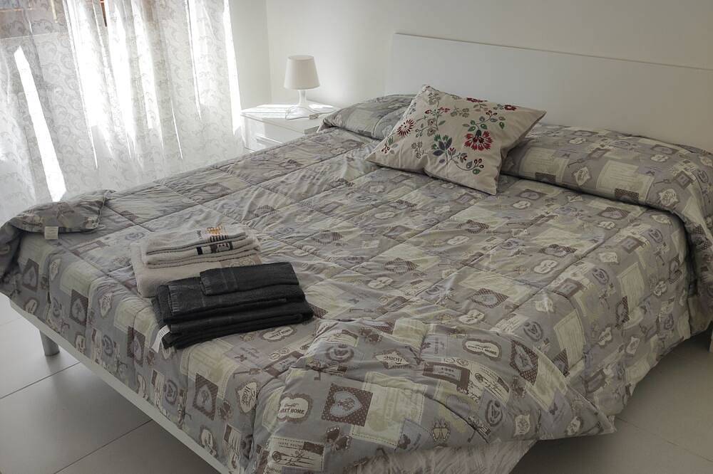 Ganze Wohnung, Apartment near the sea in Ostia, Rom