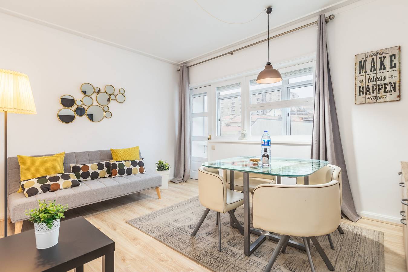 Apartamento De Férias para 3 Pessoas em Mafamude e Vilar do Paraíso, Distrito do Porto