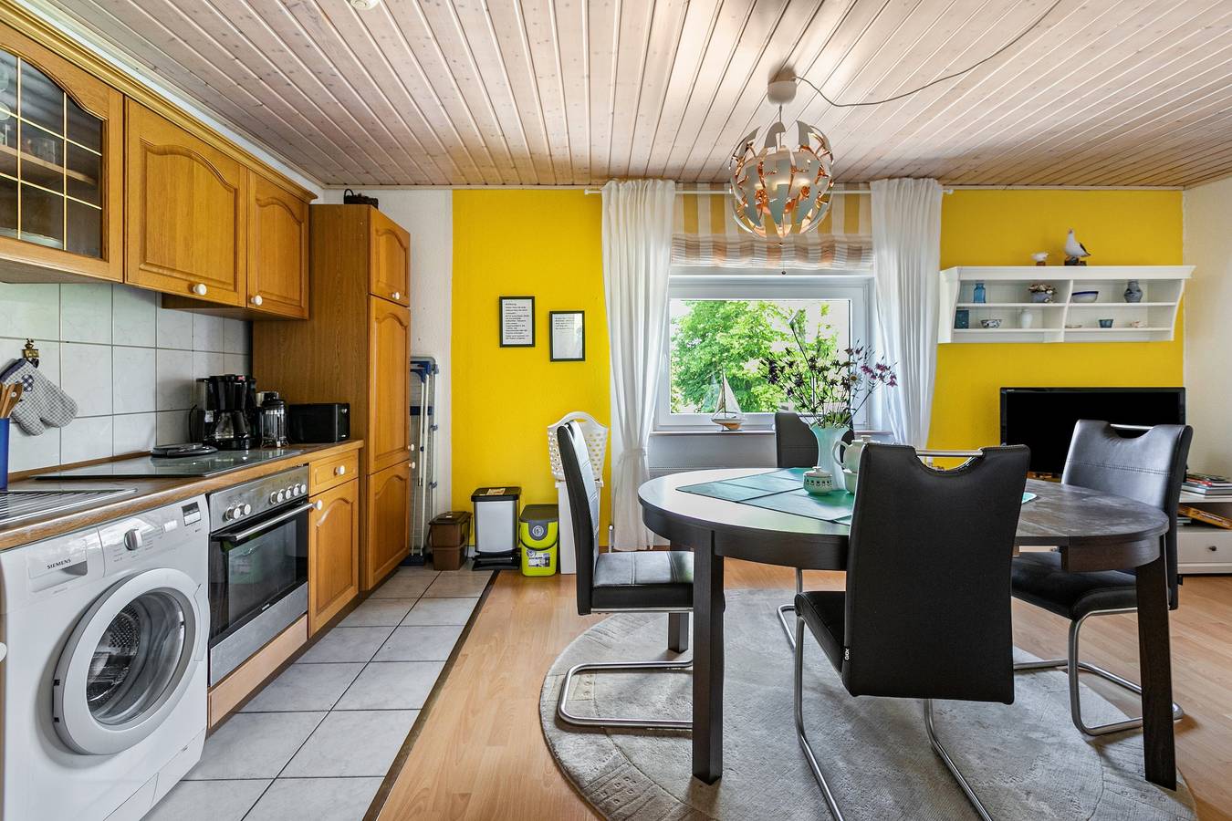 Ganze Wohnung, Ferienwohnung 'Devich' mit privater Terrasse, privatem Garten und Wlan in Oersberg, Kappeln & Umgebung