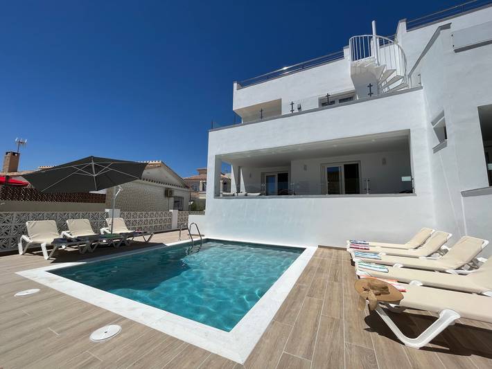 Villa Concha Blanca in Playa de Burriana, Nerja