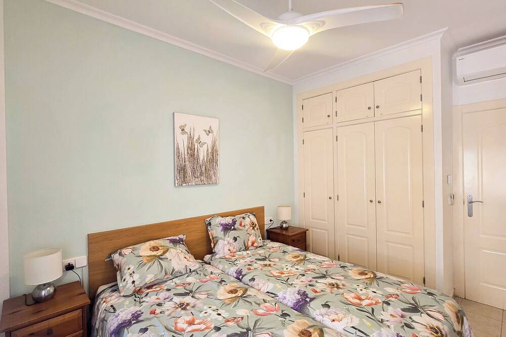 Ganze Wohnung, Nahe Golf & Strand, 2 Schlafzimmer, Bungalow in Pueblo Patricia, Los Alcázares