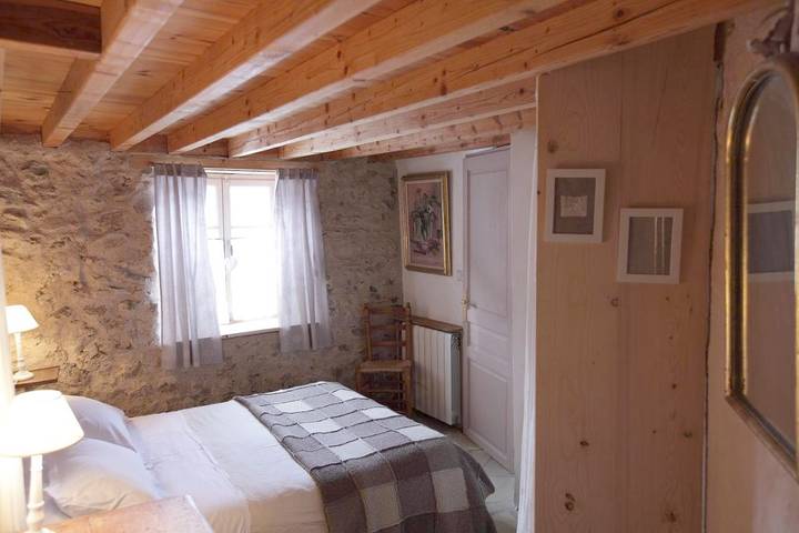 Location de vacances pour 2 personnes, avec terrasse, animaux acceptés à Llo - 2