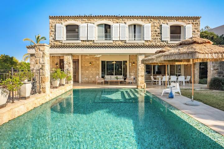 Vacation house for 20 people, with balcony and pool - 1
