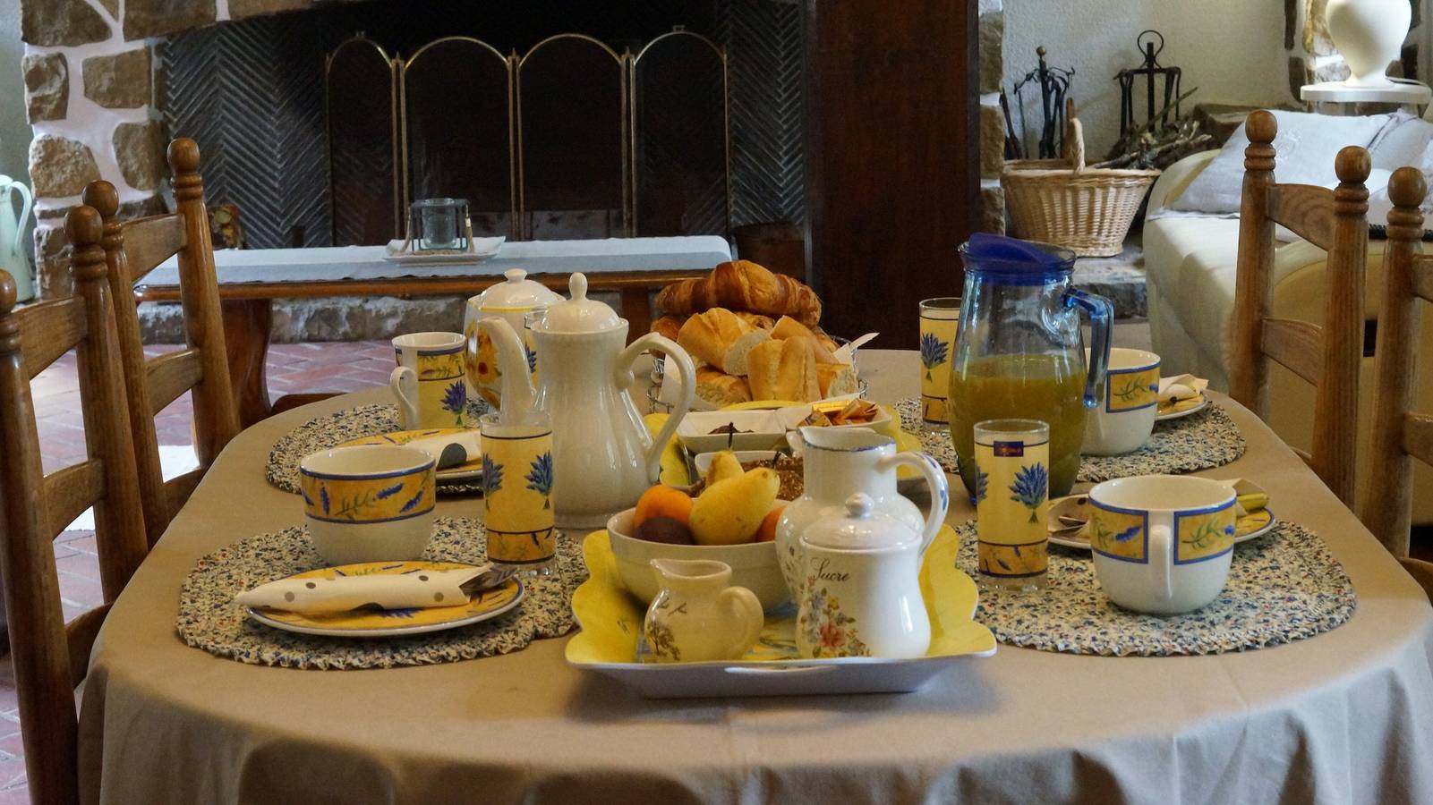 Bed & Breakfast 'Le Manoir Du Tertre' met gedeeld terras, tuin en wifi, foto 6