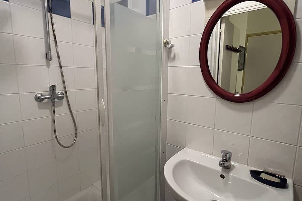 Appartement entier, Agréable appartement T2 dans le centre de Saint Cast pour 2 personnes in Saint-Cast-le-Guildo, Région de Dinan