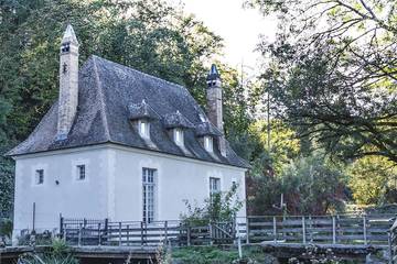 Gîte pour 14 personnes, avec terrasse et jacuzzi à Montbazon