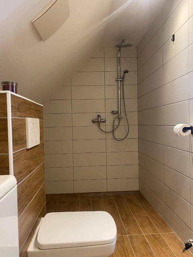 Gîte pour 6 personnes, avec sauna ainsi que terrasse et vue à Velike Lašče - 4